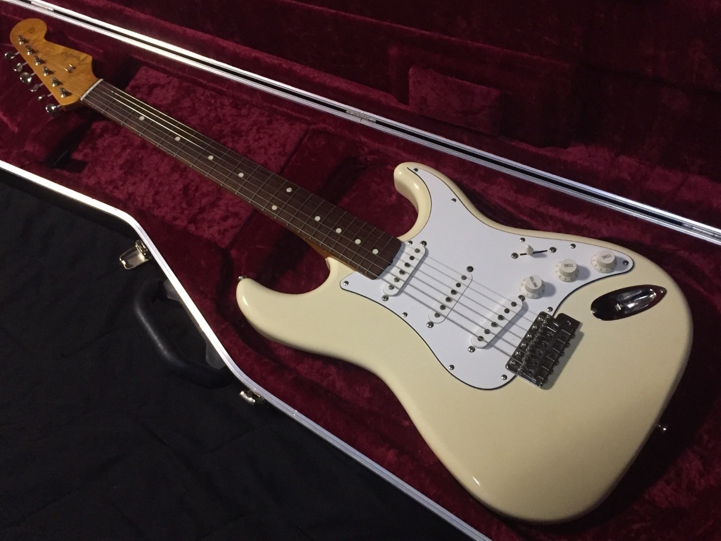 1993〜1994 Fender Japan ST62M 〜 Vintage White: Guitars Land