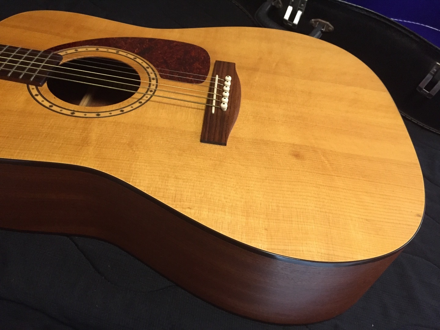 2002 Simon&Patrick S&P6 Mahogany Spruce: Guitars Land Seven