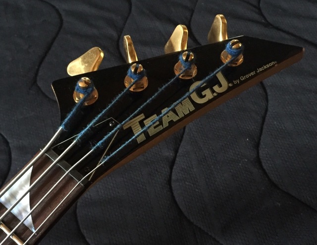 1995 Team GJ by Glover Jackson DKB-50 Dinky Bass: Guitars
