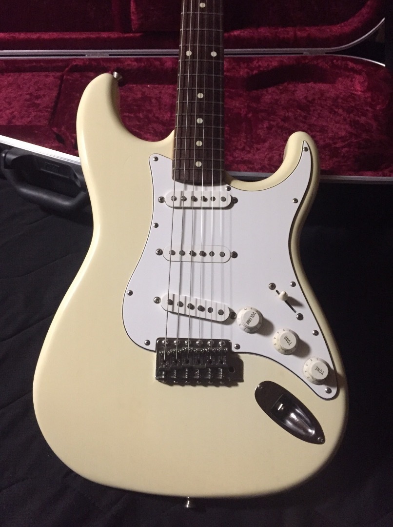 1993〜1994 Fender Japan ST62M 〜 Vintage White: Guitars Land Seven