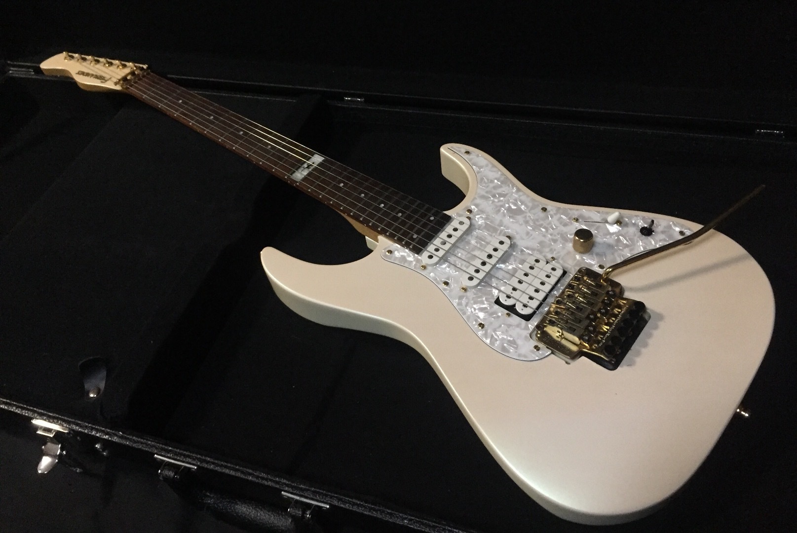 L90s Fernandes LA80KK / Pearl White: Guitars Land Seven